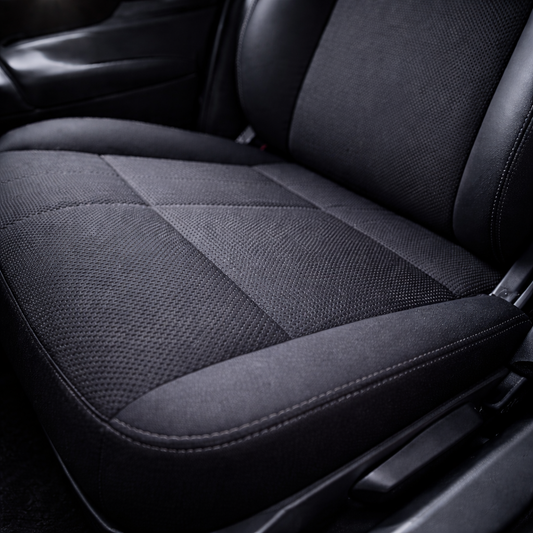 interior coche limpio mantenimiento tapiceria estado perfecto asiento detalle