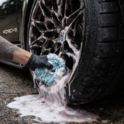 limpia llantas con acabado uniforme que mejora el aspecto de la rueda tras cada uso
